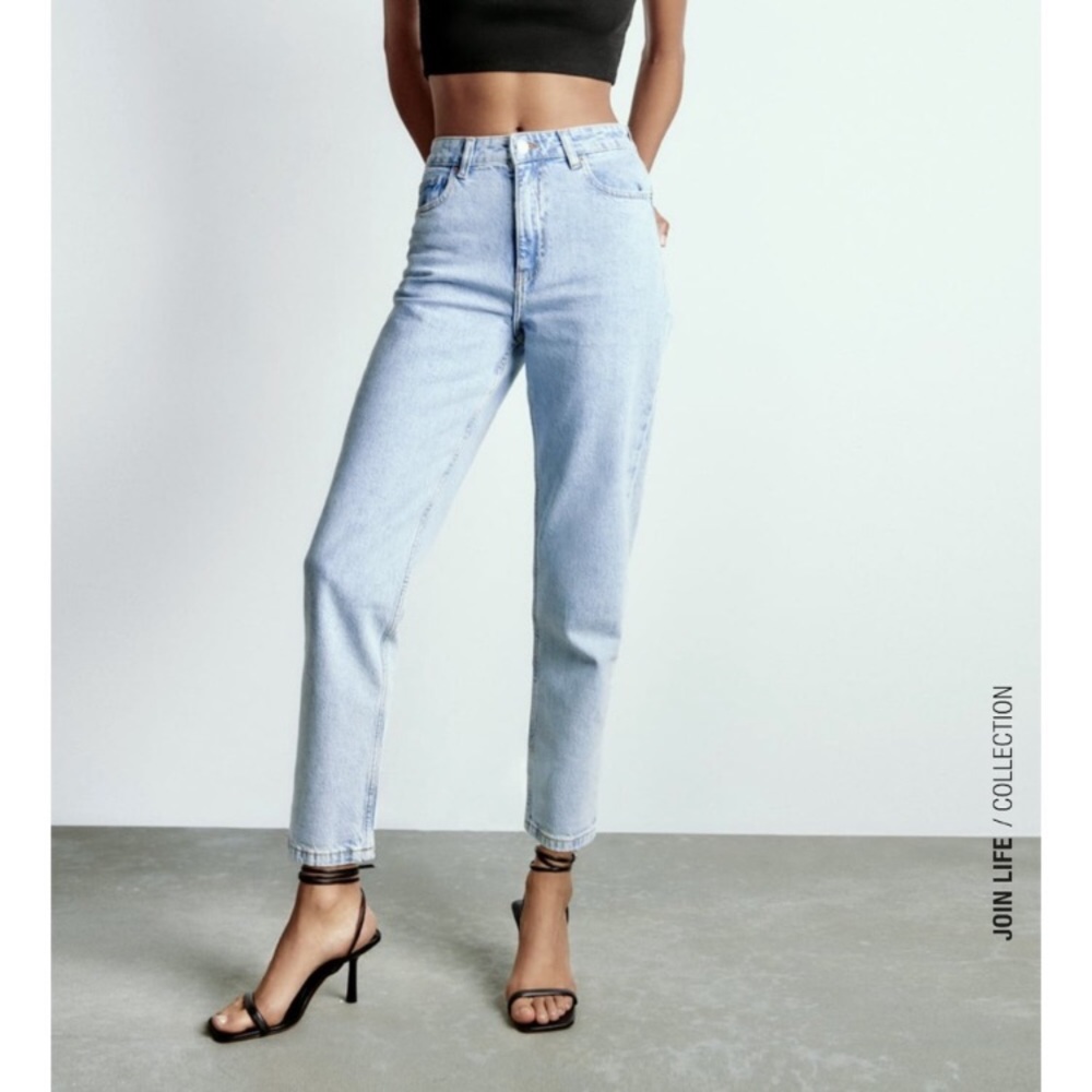 ZARA High Waisted Mom Jeans Light Wash